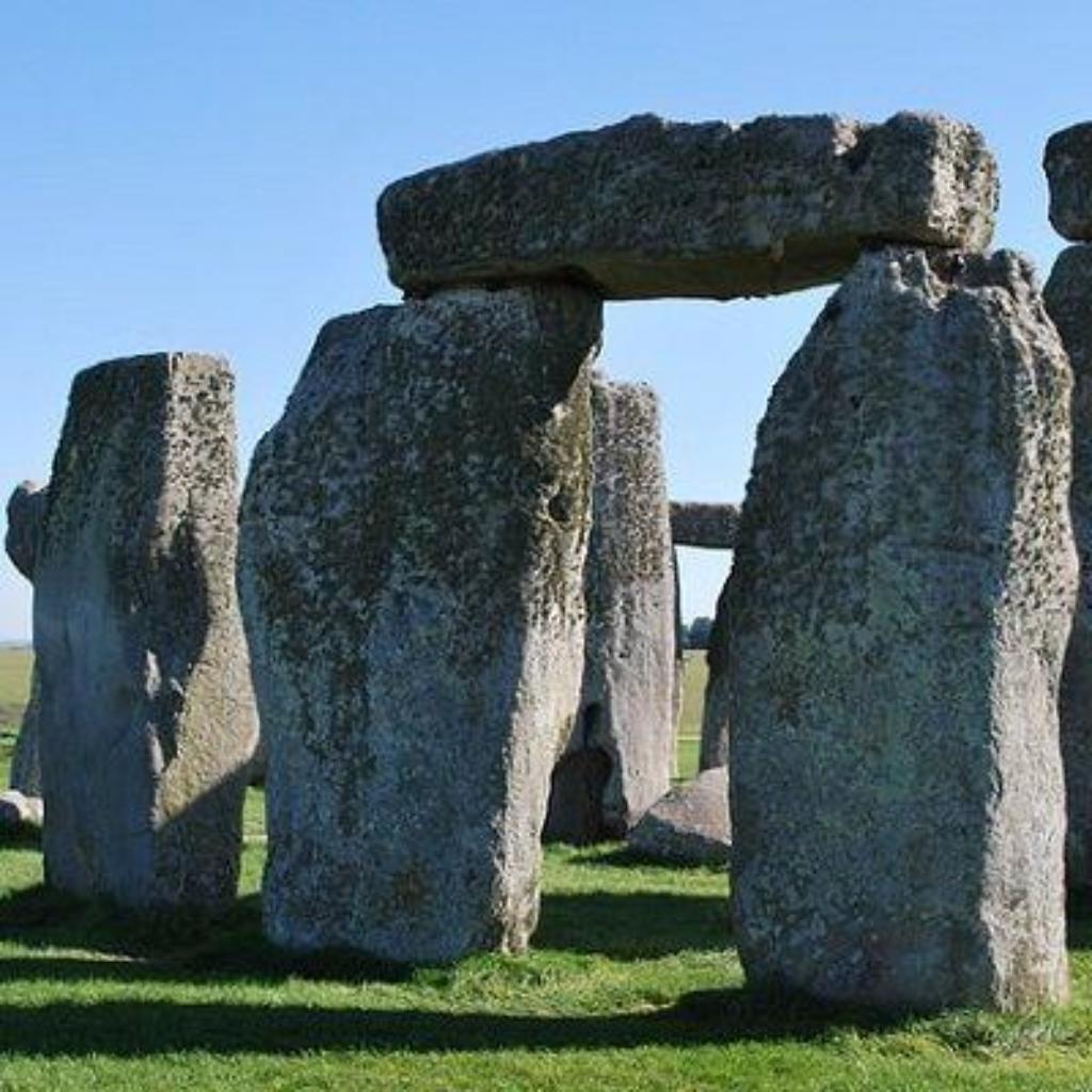 stone-henge-pixabay3801417_640